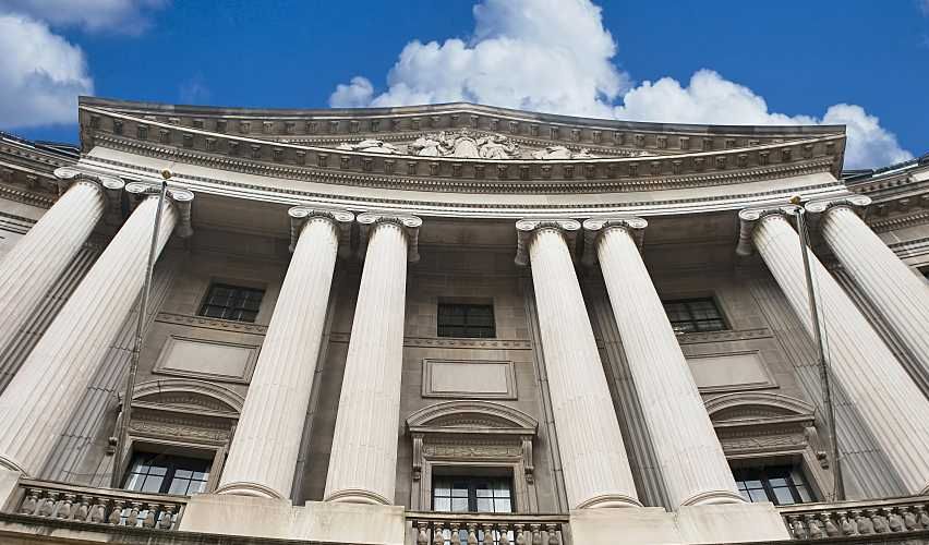 Front view of the EPA headquarters building, where quality control regulations are penned
